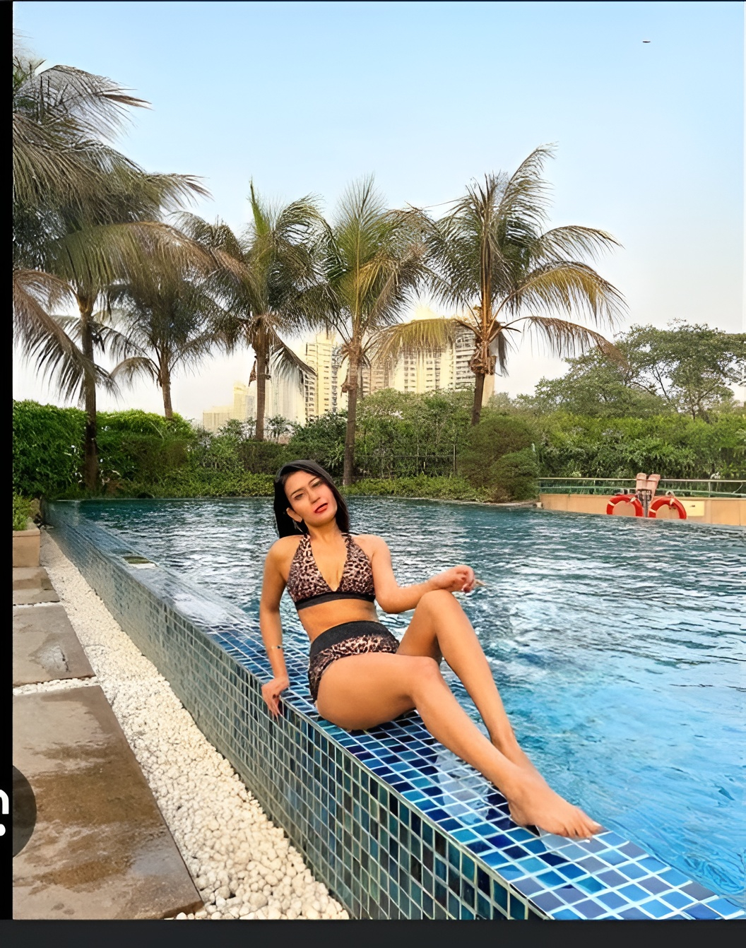 sexy pool pic of dhruvi nanda 